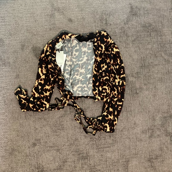 Urban outfitters open back top - Picture 2 of 7